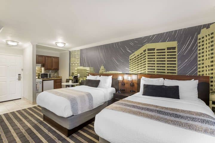 Room 14 of 73